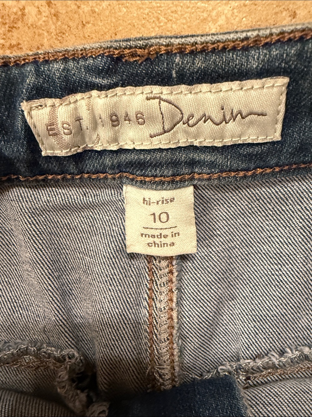 Classic High-Waist Blue Denim Jeans - Picture 2 of 5